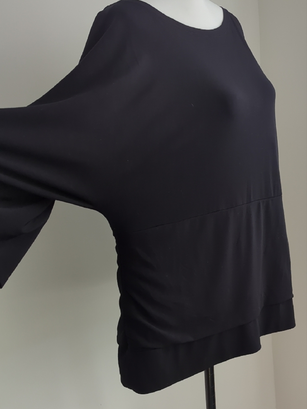Lane Bryant Flattering Black Dolman Batwing Sleeve Banded Bottom Top SIZE 14 16